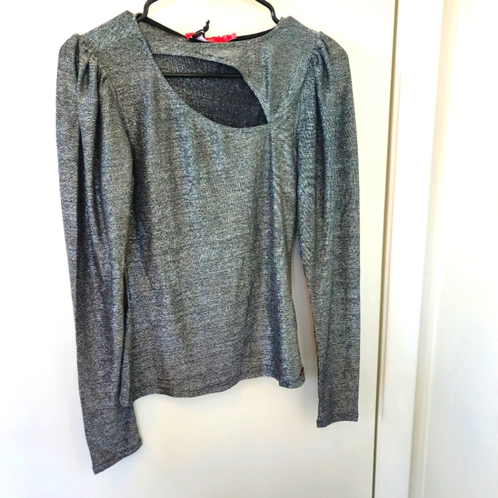 🍬3/$45 N:philanthopy M black glitter cutout top new with tag